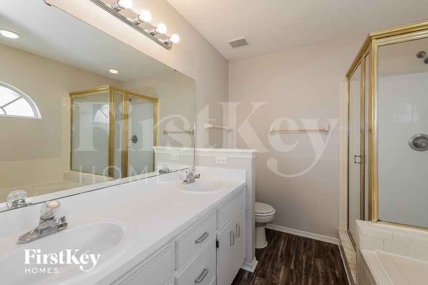Building Photo - 40 St Kitts Cir