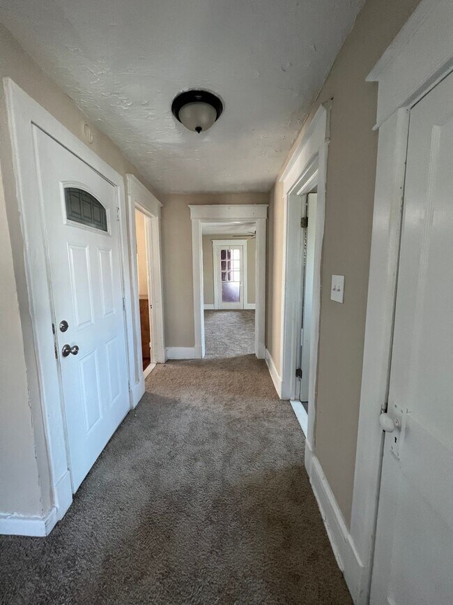 Building Photo - 119 Lee Avenue