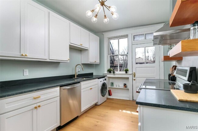 Building Photo - 4166 Russell Blvd