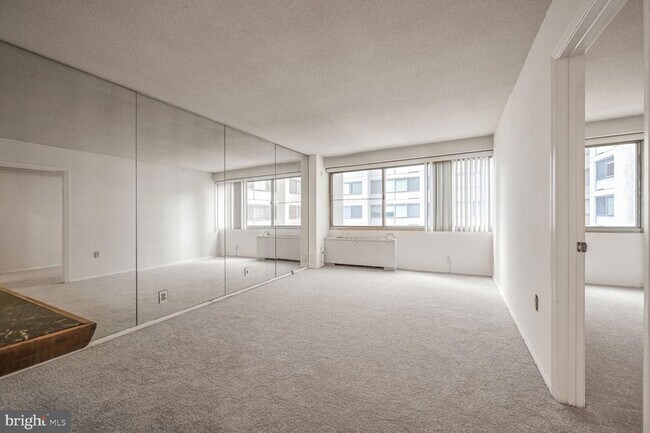 Building Photo - 5500 Friendship Blvd