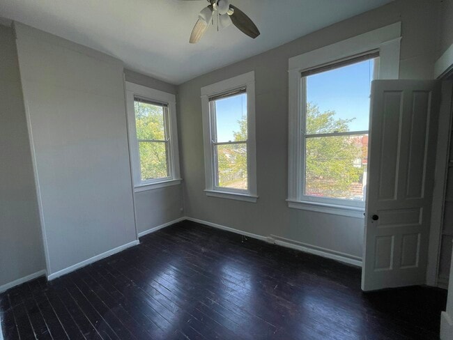 Building Photo - 1703 Holman St