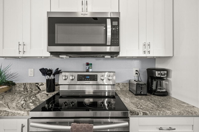 Building Photo - 4004 Centavo Ct