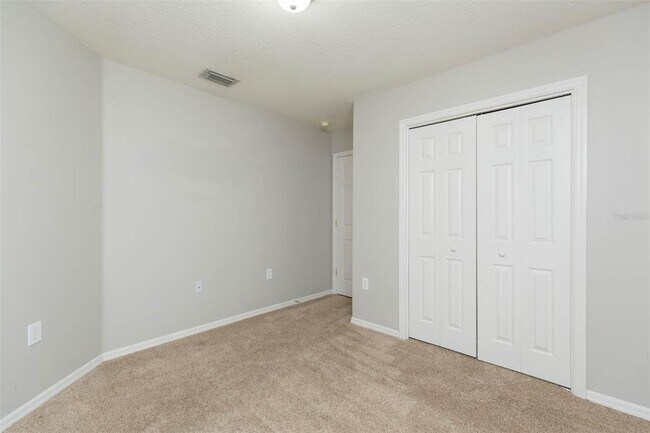 Building Photo - 4550 Roundview Ct