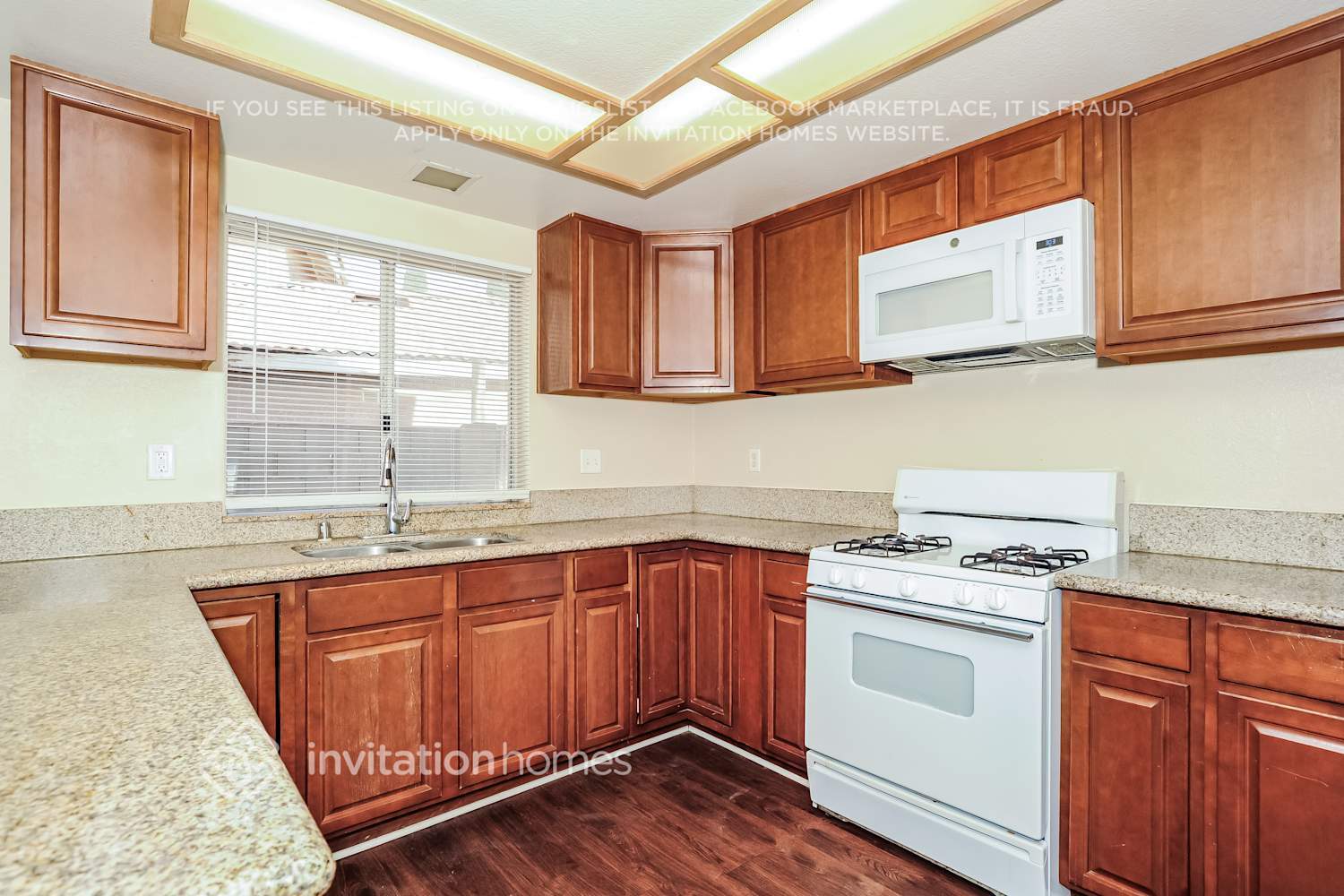 Building Photo - 201 Tahquitz Pl