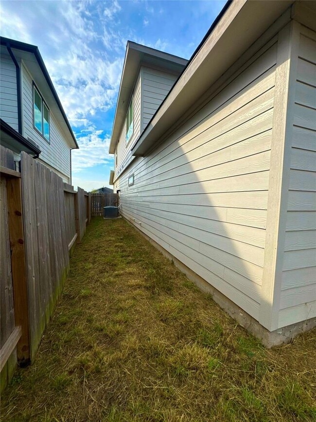 Building Photo - 12711 Basinghall Ln