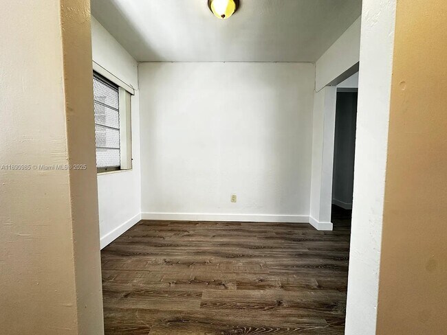 Building Photo - 4172 Chase Ave