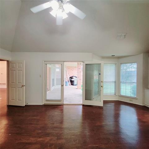 Building Photo - 1017 McCoy Dr