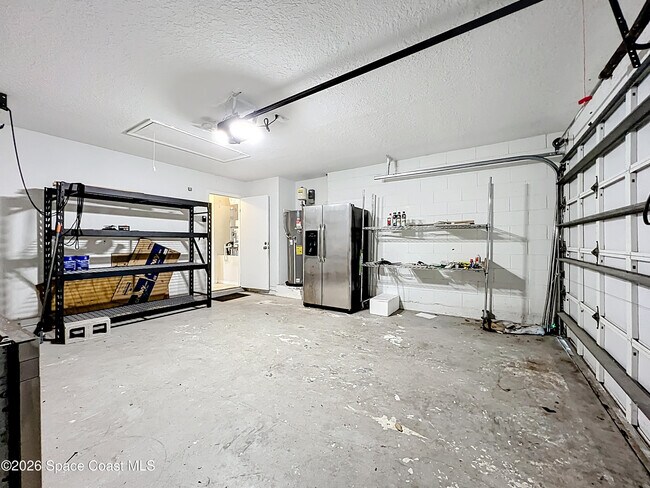 Building Photo - 5345 Cangro St