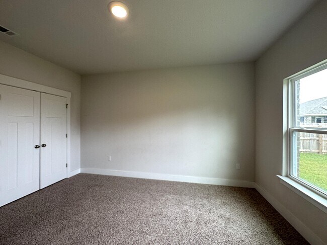 Building Photo - 1105 Shoal River Dr