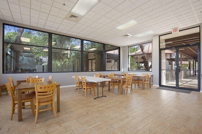 Building Photo - 10921 Haydn Dr