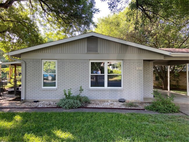 Primary Photo - 4709 Everglade Dr