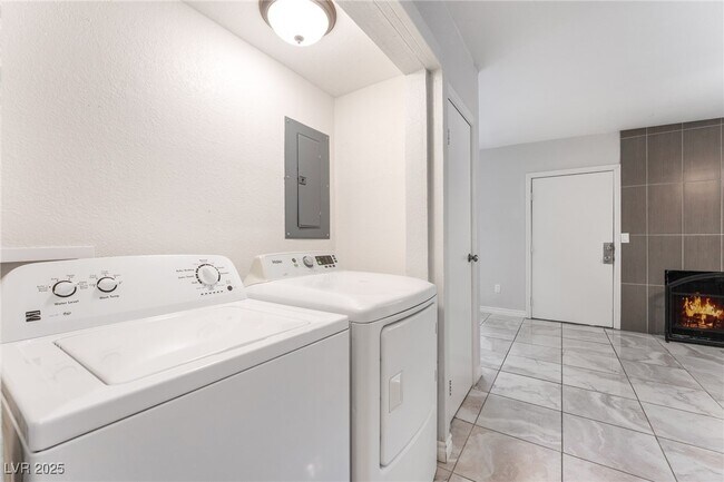 Building Photo - 2732 Eldora Cir