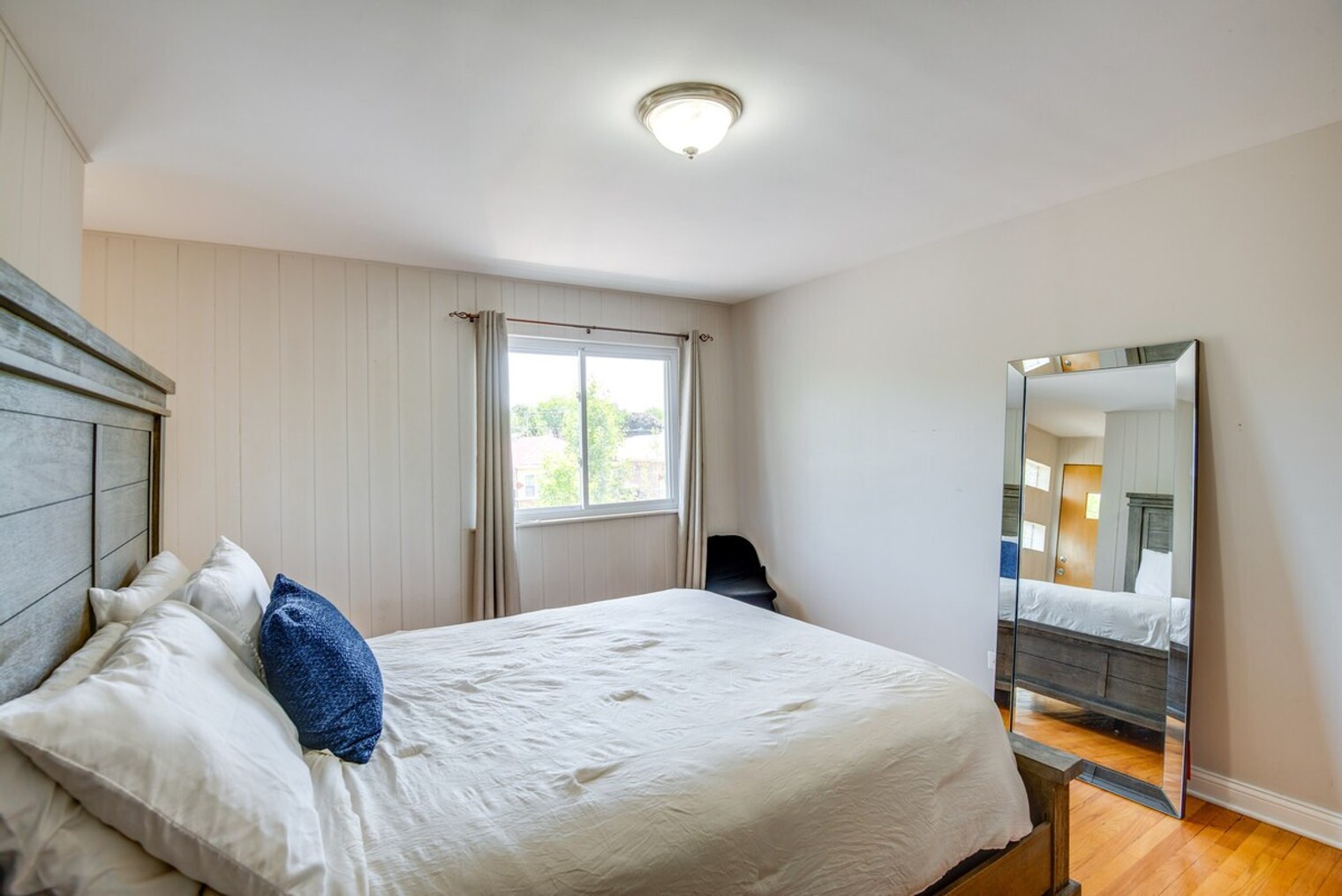 Building Photo - 8138 S Kedzie Ave