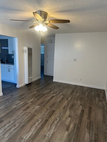 Building Photo - 1001 N Gay St