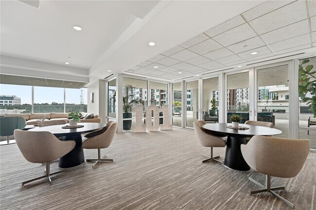 Building Photo - 101 S Eola Dr