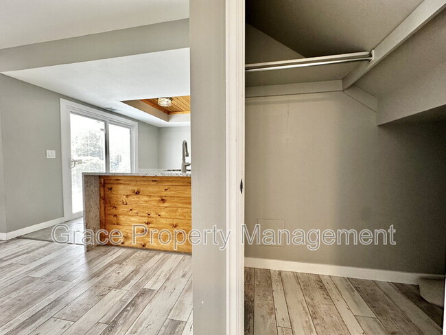 Building Photo - 13274 E Asbury Dr