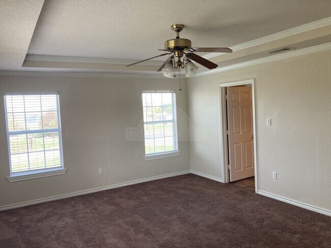 Building Photo - 535 Nathan Dr