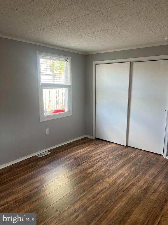 Building Photo - 19 W Maiden Ln