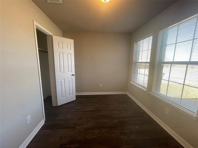 Building Photo - 3124 S Cherry Ln