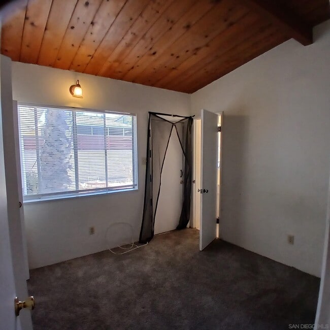 Building Photo - 4841 69th Pl