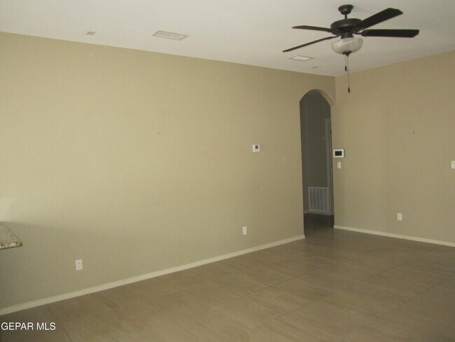 Building Photo - 477 Prime Desert Dr