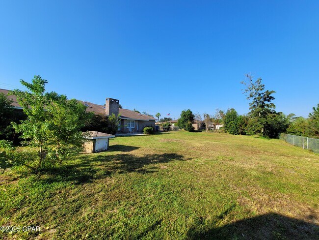 Building Photo - 2512 W 27th St