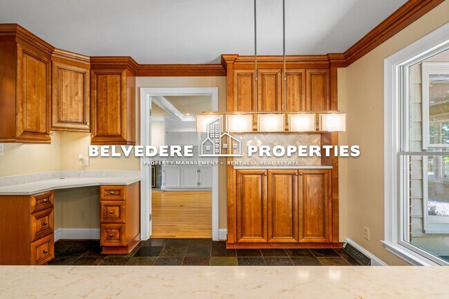 Building Photo - 4 bed in Hamilton Lakes