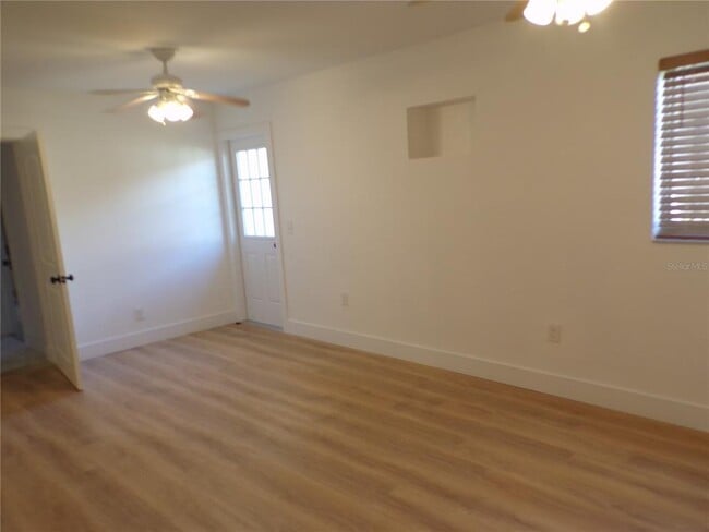 Building Photo - 179 Maria Ct