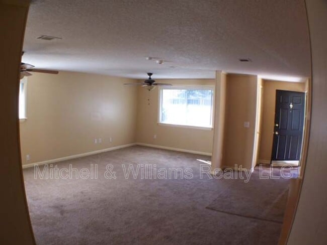 Building Photo - 5119 Acoma Ave