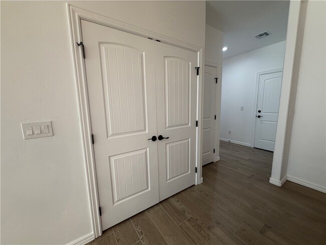 Building Photo - 2804 Mercado Ct