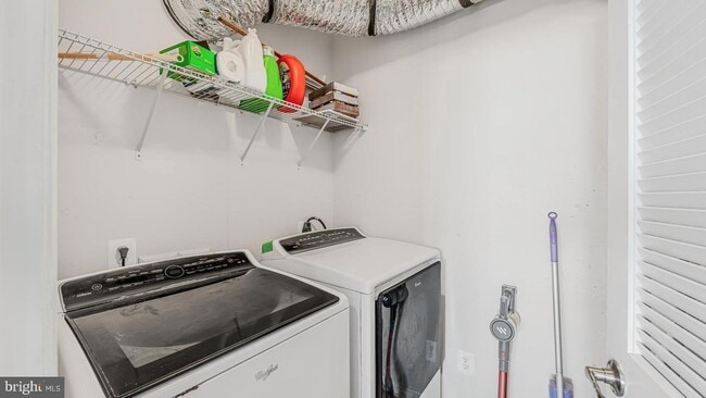 Building Photo - 4888 Dane Ridge Cir