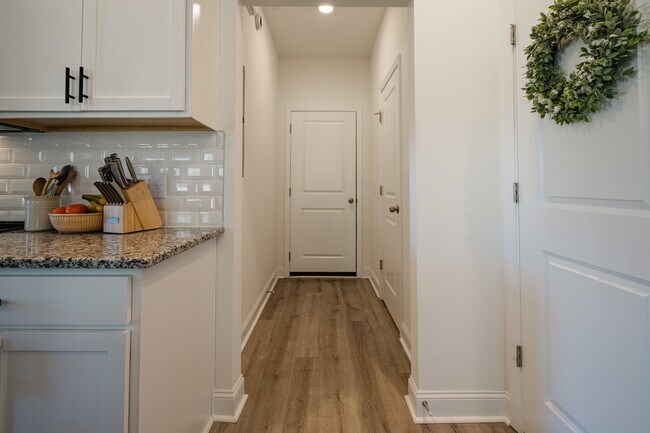 Building Photo - 63 Buckingham Dr