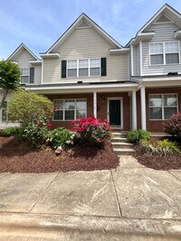 Building Photo - Charming Townhome in Greensboro