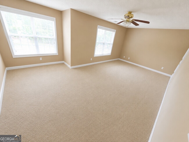 Building Photo - 825 Stone Glen Ct