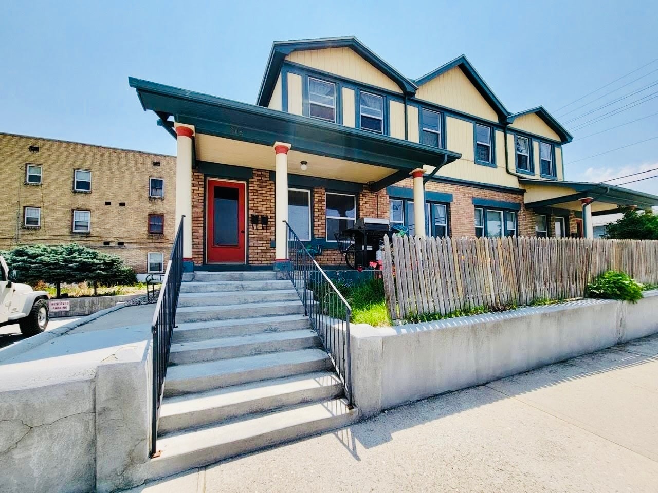 Building Photo - 315 W Halliday St