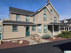 Building Photo - 40 E Evergreen St