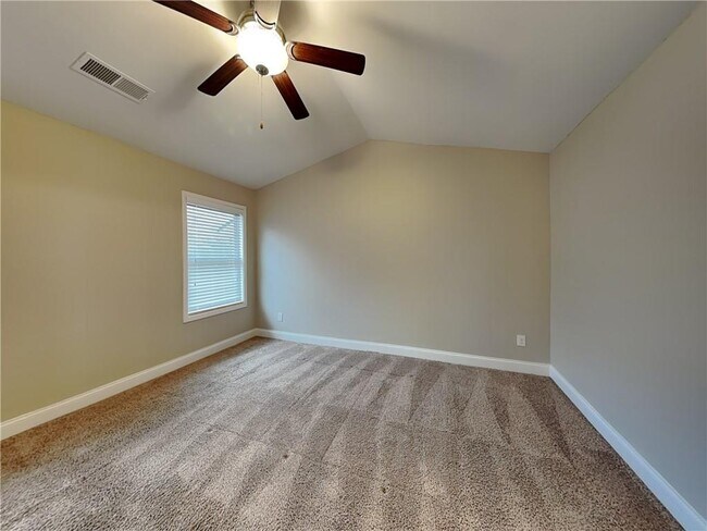 Building Photo - 409 Trickum Hill Dr