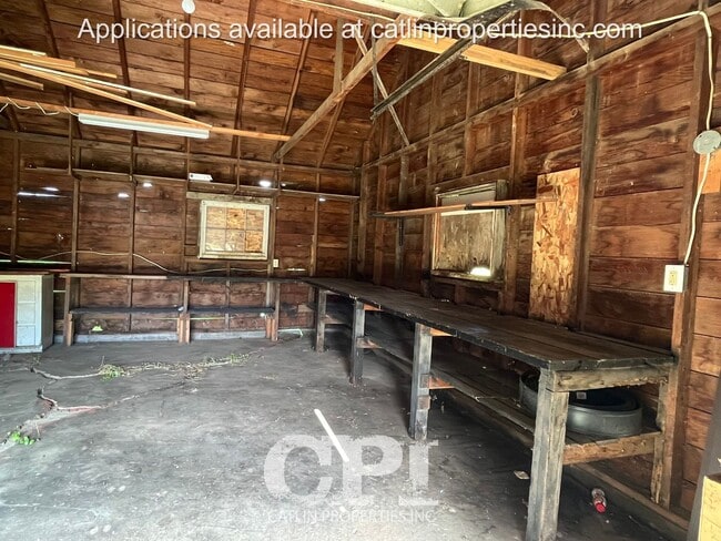 Building Photo - Holiday Special - 1/2 First Month's rent!!