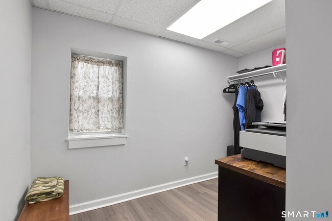 Building Photo - 104 East Ave