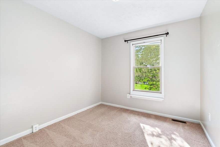 Building Photo - 4975 Pintail Ct