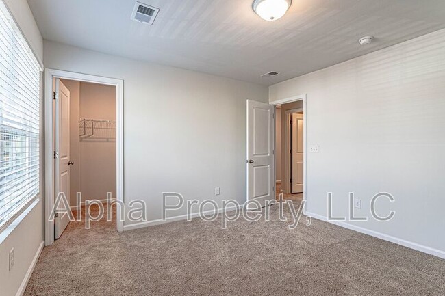 Building Photo - 540 Millsgate Cir