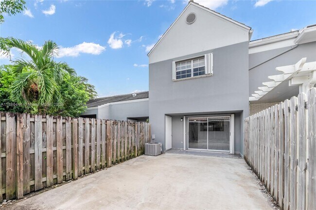 Building Photo - 10300 SW 147th Ct Cir