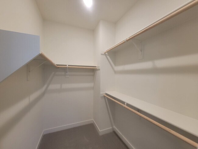 Building Photo - Two-bedroom, two-and-a-half-bath tri-level townhouse located in Arcadia, CA