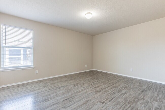 Building Photo - 2319 Salmon Creek