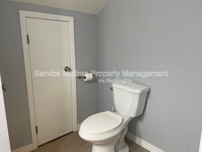 Building Photo - 5067 Serry Ln