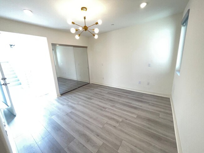 Building Photo - 3128 Cañon St