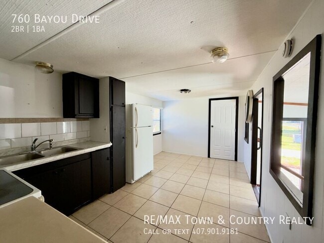 Building Photo - 760 Bayou Dr