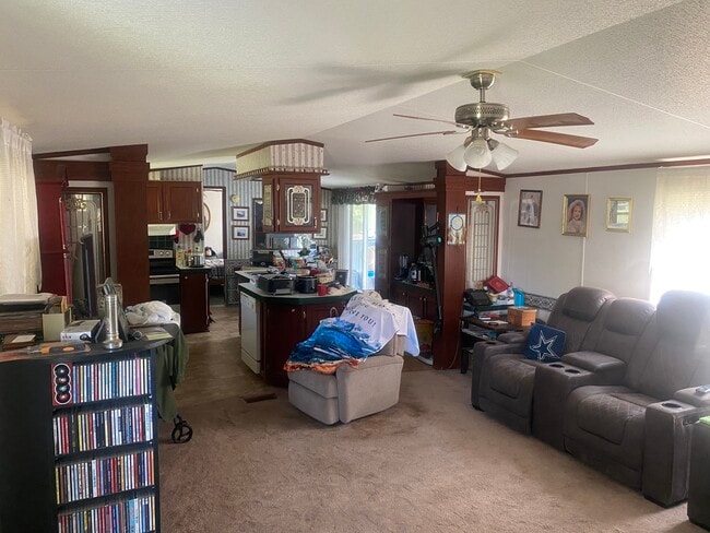 Building Photo - 222 Trailwind St