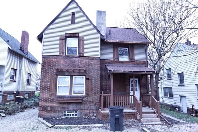 Building Photo - 555 Brittain Rd