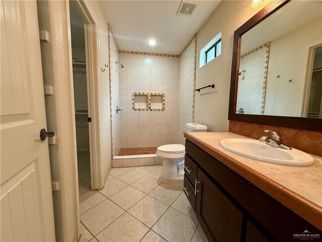 Building Photo - 2317 Llano Molano Ln